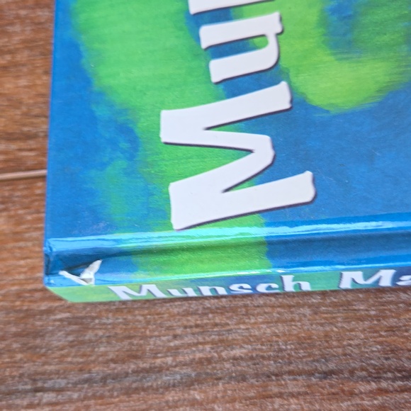 ROBERT MUNSCH BOOK LOT - Picture 9 of 16